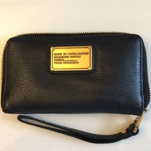 Marc by Marc Wallet / wristlet